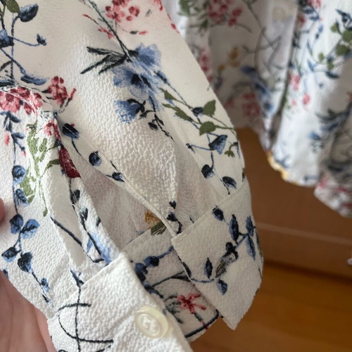 DeFacto shirt XL like new, white with multicolor pattern