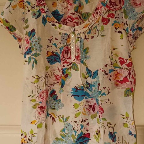Marks & Spencer floral top like new, size S