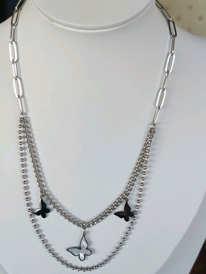 Stainless steel necklace new, silver with butterflies