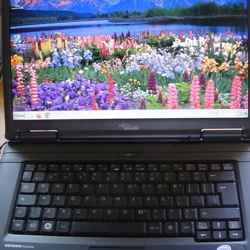 Fujitsu-Siemens ESPRIMO Mobile V5535 laptop με φορτιστή