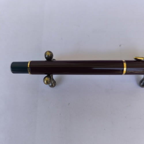 Parker 88 pen made in UK like new, burgundy color