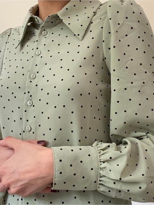Monki pastel green polka dot shirt like new, size XS
