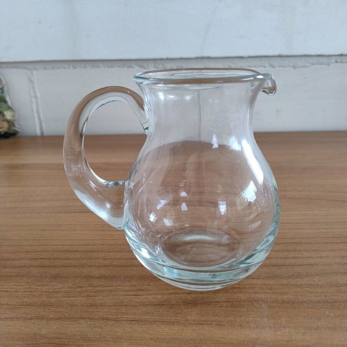 Glass water pitcher like new