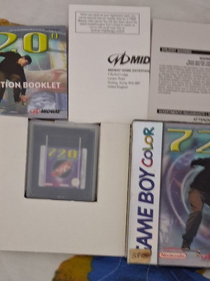 720° Skate or Die! Nintendo Game Boy Color like new, complete in box