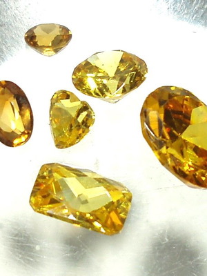 Citrine minerals 6 pieces with various cuts and colors 19.60 ct