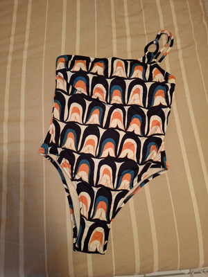 Lida women's swimsuit one-piece with padding like new, multicolored, size L