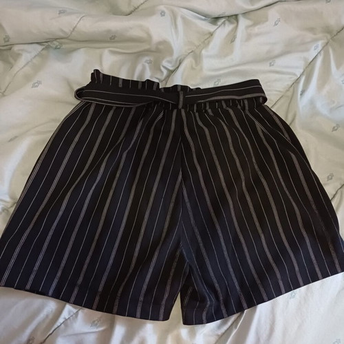 Women's striped summer shorts like new, one size, black