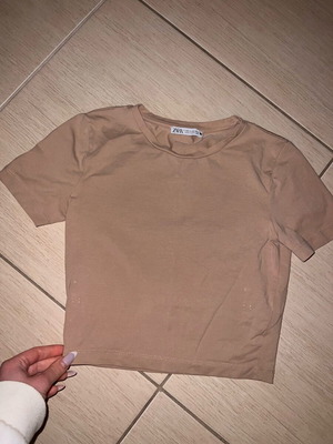 Zara beige T-shirt like new, size XS