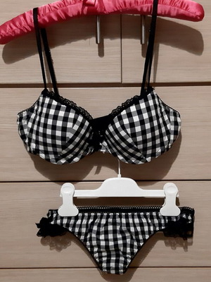Lingerie set Zara Ousho black and white checkered push-up bra 80B and string M/L