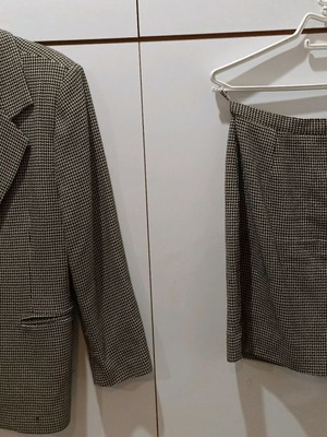 Ταγιέρ μεταχειρισμένο με πουλόβερ vintage