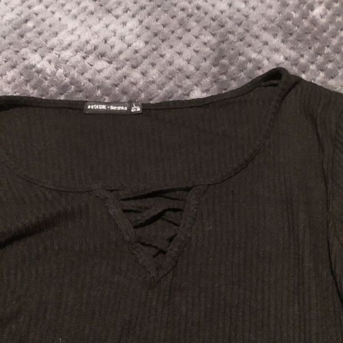Bershka black blouse like new with front opening