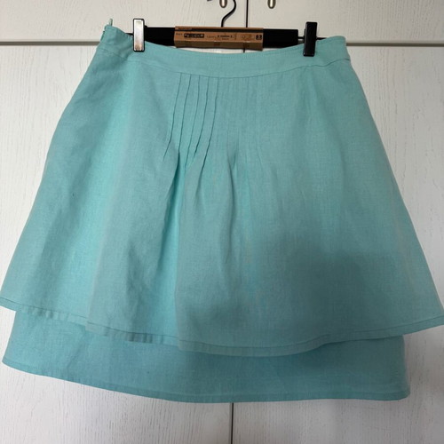 Women's skirt size M like new, turquoise, linen cotton blend