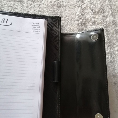 Filofax Ferre used with signs of wear due to age