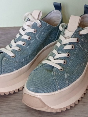 Tamaris women's sneakers like new, size 37, blue turquoise
