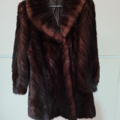 Long mink jacket in dark brown color like new