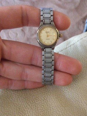 Orient 100M Ladies Quartz Watch silver and gold two-tone, like new
