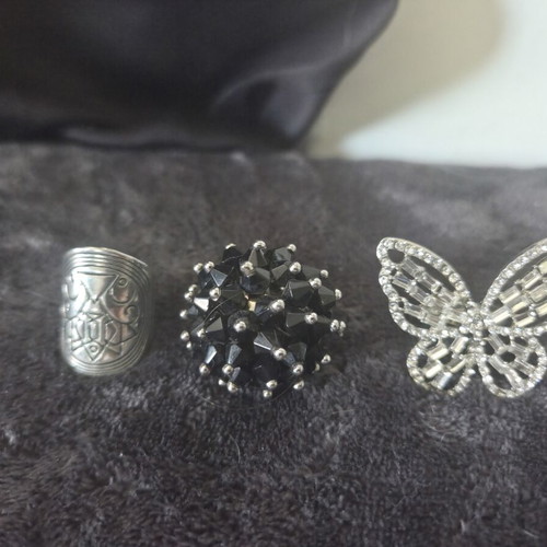 Set of rings like new