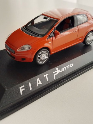 Fiat Grande Punto Orange 1/43 model by Norev like new