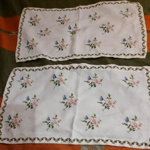 Embroidered tablecloths used, 2 pairs