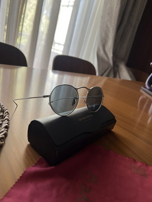 Oliver Peoples sunglasses like new, silver frame, dark gray lenses