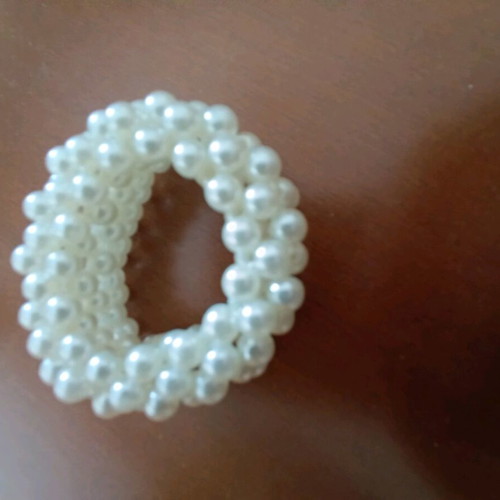 Hair tie with pearls like new, white
