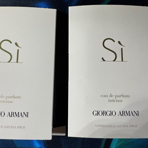 Travel pack perfumes new, 3 Dior Joy and 2 Armani Si mini 2 ml