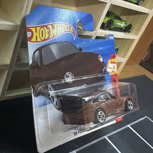 Hotwheels 1996 Porsche Carrera new, sealed