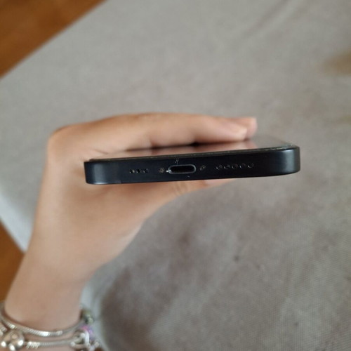 iPhone 13 128GB Midnight Blue with screen and camera protector