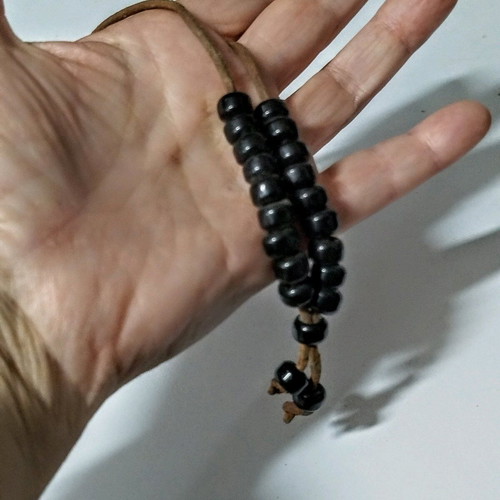 Worry beads like new on thick leather cord vintage