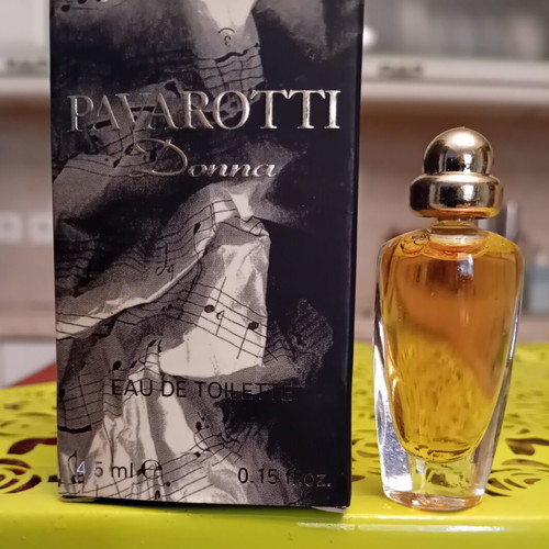 Pavarotti Donna miniature perfume new, authentic
