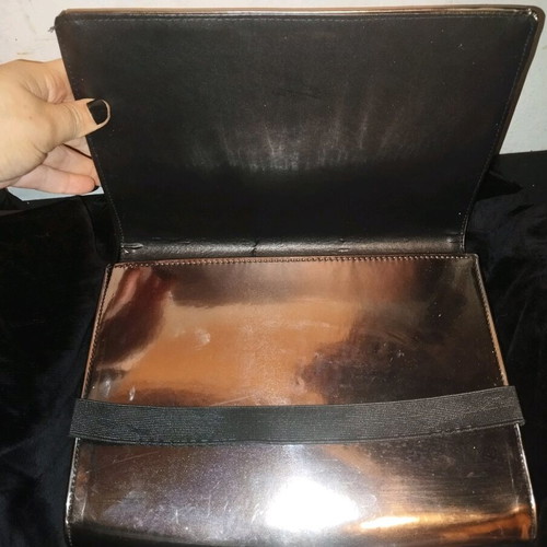 Pink Woman hand purse silver shiny clutch like new