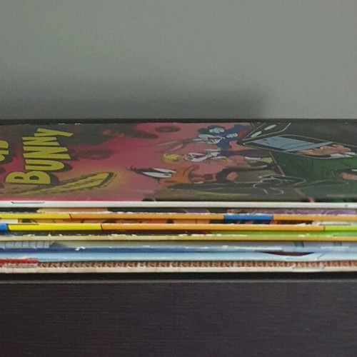 Bugs Bunny 7 issues like new, from Anubis Editions