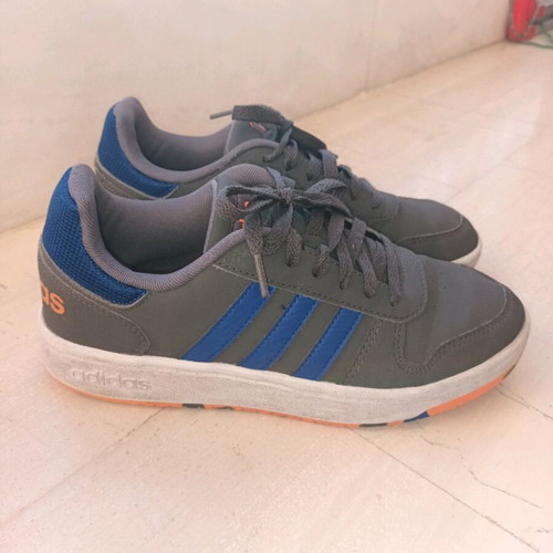 Adidas Αθλητικά Παιδικά Παπούτσια Μπάσκετ Hoops 2.0 Jr σαν καινούργια, νούμερο 40