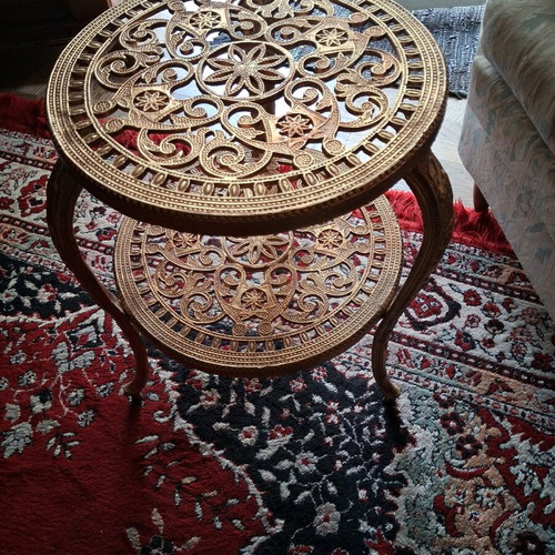 Baroque coffee tables like new, set of 2, carved gold