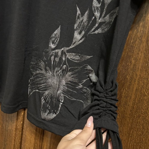 Blouse medium size black, like new
