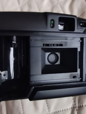 Wizen camera like new with case