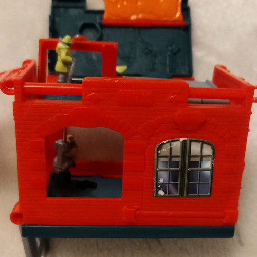 Matchbox foldable fire station like new