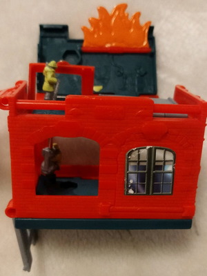 Matchbox foldable fire station like new