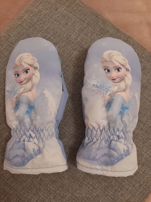 Children's gloves 6-8 years new
