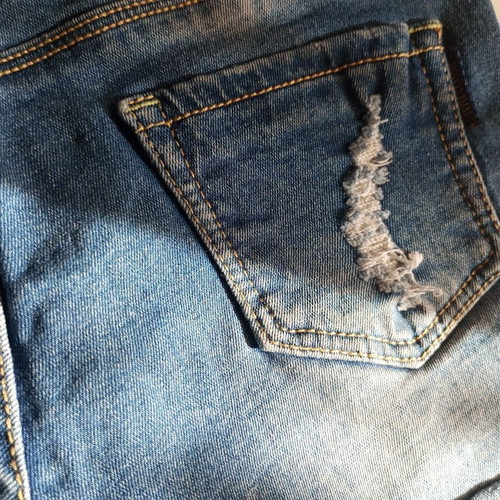 Denim shorts like new with worn details and patches, size S