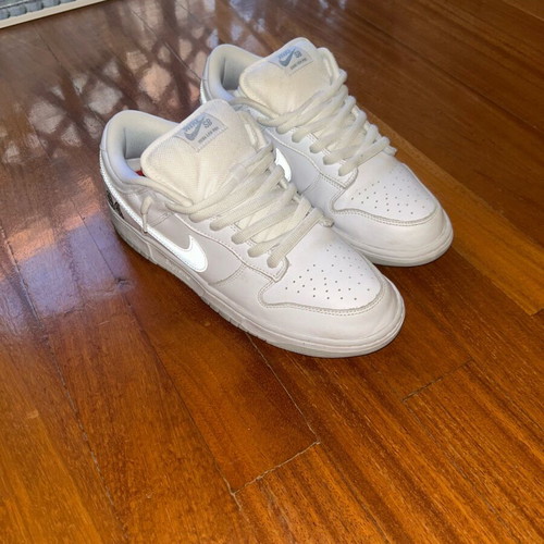 Nike x Supreme SB Dunk Low sneakers like new, size 44, white