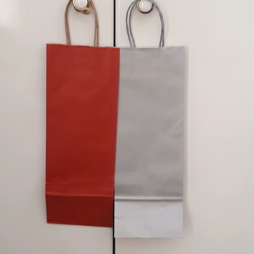 Paper wine bags like new, set of 2 with handle