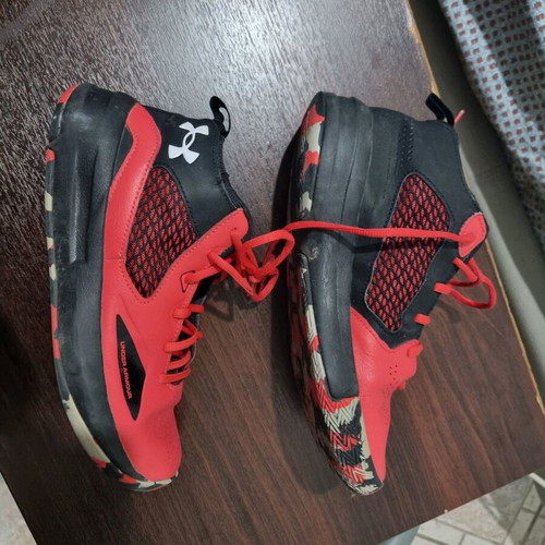 Under Armour PS Lockdown 7 shoes used, red and black, size 41