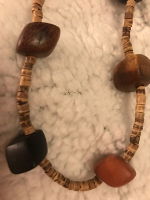 Εθνικό μακρύ κολιέ με ξύλινες χάντρες καινούργιο, μπεζ και καφέ