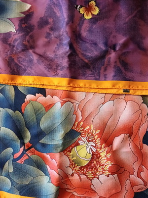 Silk texture scarf new, multicolored