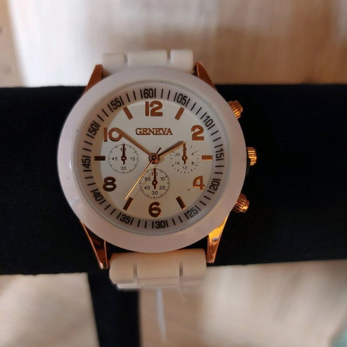 Analog watch white with gold details and adjustable silicone strap new