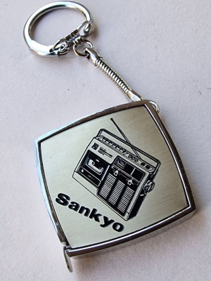 Sankyo vintage keychain tape measure like new