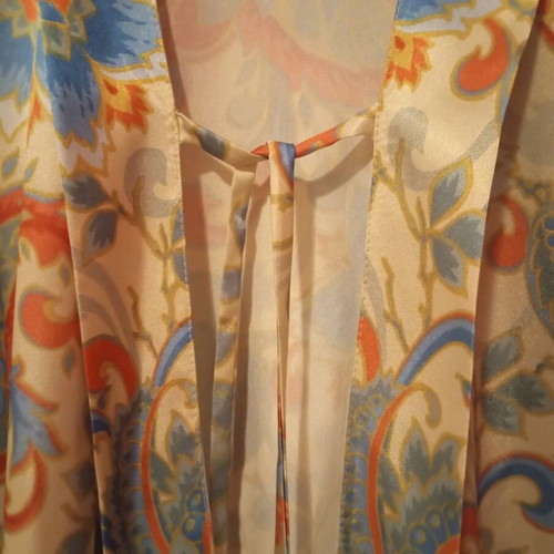 Kimono robe asymmetrical satin like new, multicolored