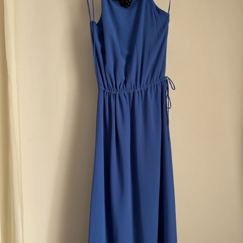 Dress like new, blue with necklace detail, size M