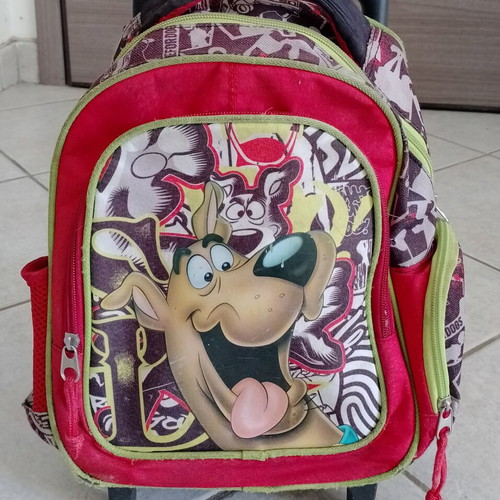Scooby Doo kindergarten trolley bag used